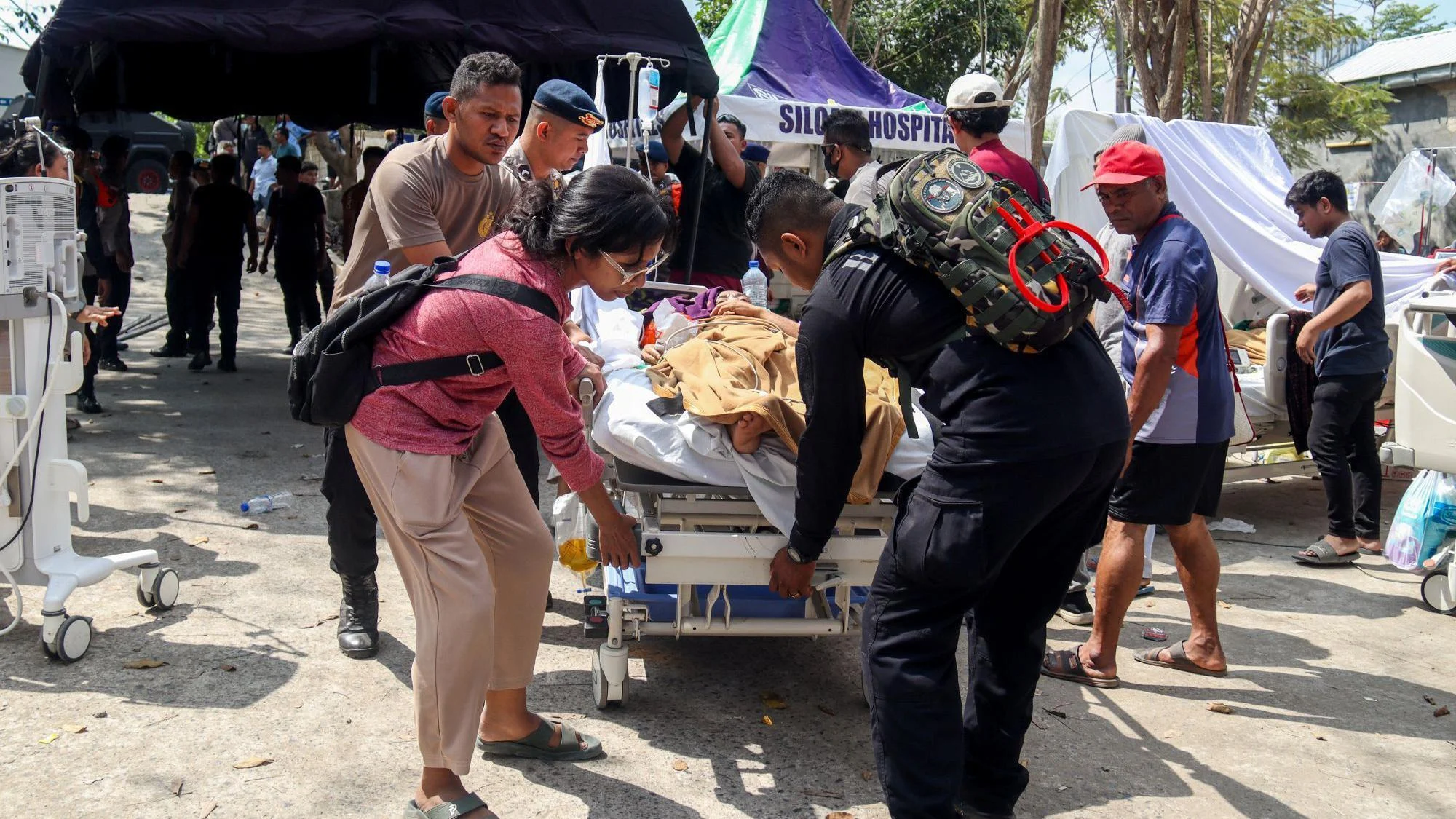 إجلاء الآلاف في إندونيسيا عقب زلزال قوي أسفر عن مقتل أكثر من 50 شخصاً – شفق نيوز | آخر الأخبار العاجلة في العراق وكوردستان والعالم