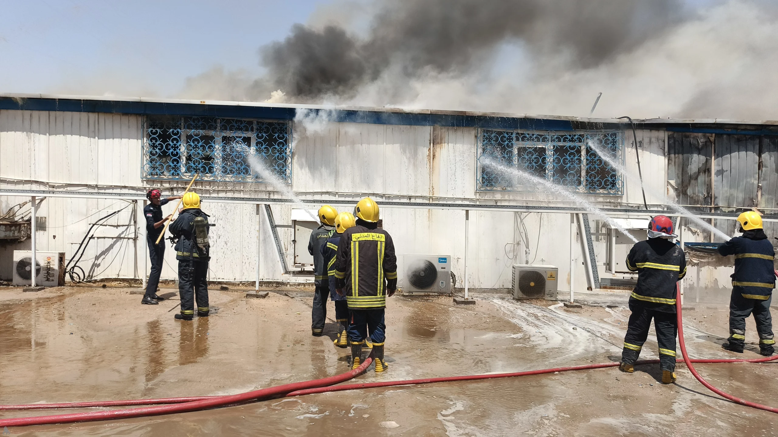 الدفاع المدني تخمد حريقاً اندلع بمذخر أدوية في مستشفى الفيحاء التعليمي » وكالة الانباء العراقية (واع)